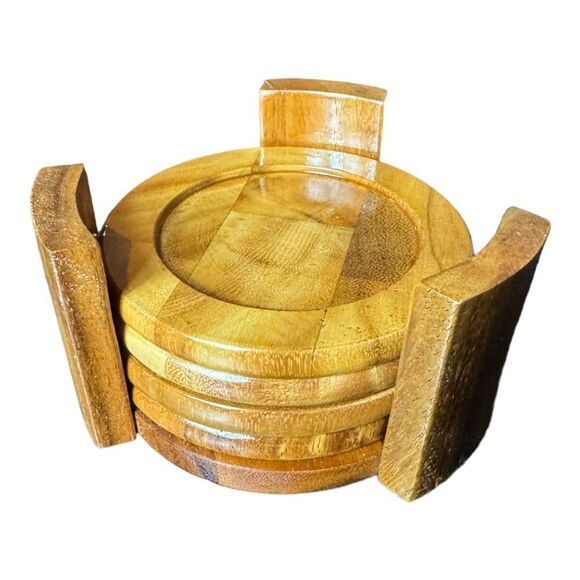 Lipper International Grain Wood Round Coasters and Caddy, 5-Piece set - Picture 2 of 3